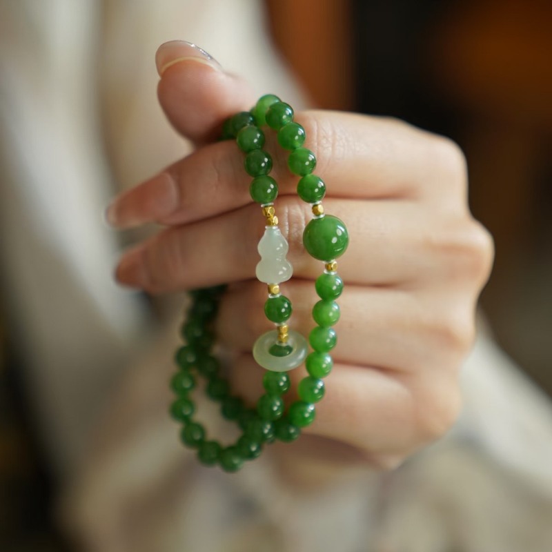 Charm Bracelet Beads - سوار من اليشم الأخضر الطبيعي بتصميم