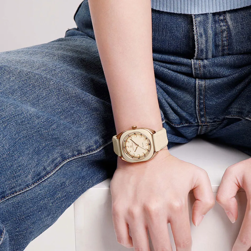 ساعة يد نسائية أنيقة وعصرية من - مراجعة High Jewelry Watches وسعره