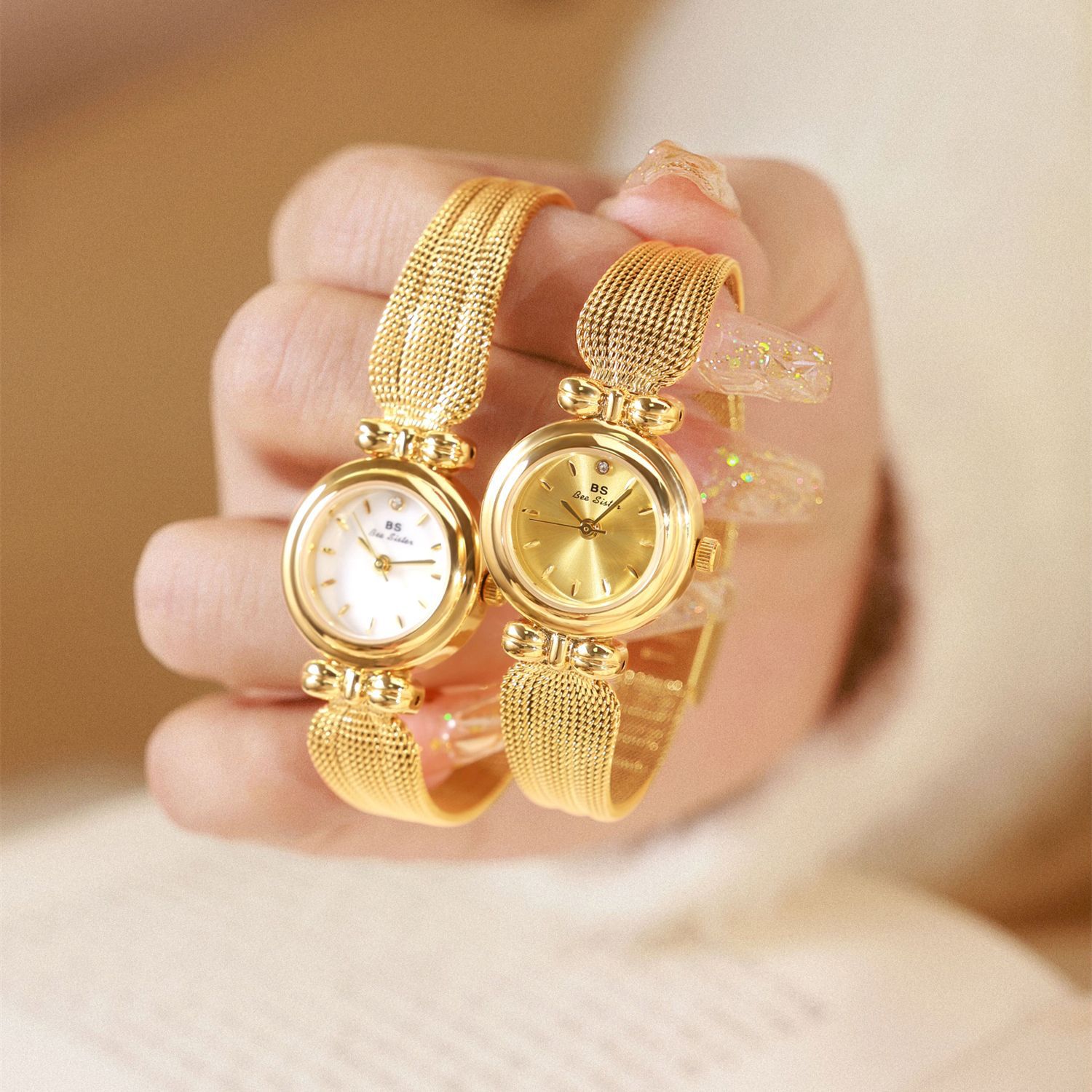 ساعة نسائية راقية ذات طابع أني - مراجعة High Jewelry Watches وسعره